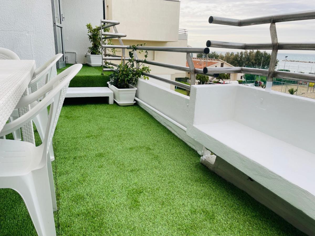 Al Mare Apartament Daire Fano Dış mekan fotoğraf